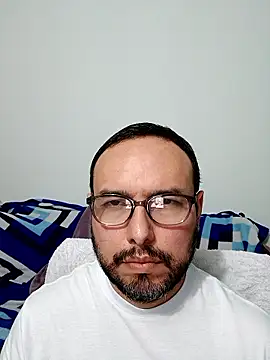 Snapshot of ElSunEagle chatting on January 11, 2026, 4:28 am ElSunEagle online show from January 11, 2026, 4:28 am