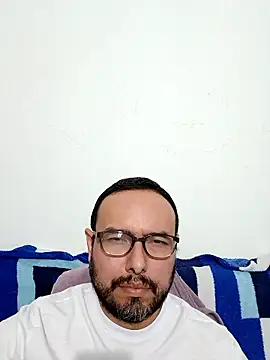 Snapshot of ElSunEagle chatting on January 14, 2026, 1:00 am ElSunEagle online show from January 14, 2026, 1:00 am