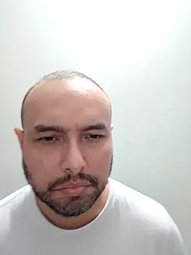 Snapshot of ElSunEagle chatting on February 21, 2026, 1:28 am ElSunEagle online show from February 21, 2026, 1:28 am