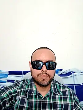 ElSunEagle online show from May 31, 2026, 2:31 am