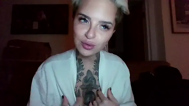 Snapshot of Rubyrichhxo chatting on October 6, 2025, 9:56 pm Rubyrichhxo online show from October 6, 2025, 9:56 pm