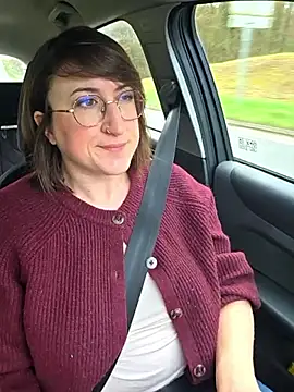 minierose online show from February 22, 2026, 8:13 am