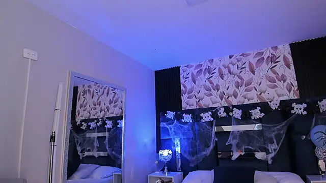 Snapshot of GiselOrtiz chatting on October 28, 2025, 10:30 am GiselOrtiz online show from October 28, 2025, 10:30 am