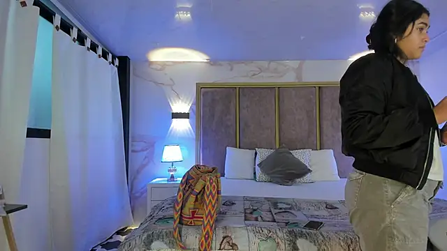 Snapshot of GiselOrtiz chatting on November 16, 2025, 11:38 am GiselOrtiz online show from November 16, 2025, 11:38 am