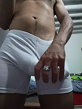 Snapshot of Danielitohot23cm chatting on December 17, 2025, 9:43 pm Danielitohot23cm online show from December 17, 2025, 9:43 pm