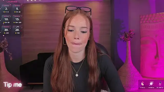 Snapshot of CorinneRusso chatting on February 23, 2026, 12:24 pm CorinneRusso online show from February 23, 2026, 12:24 pm