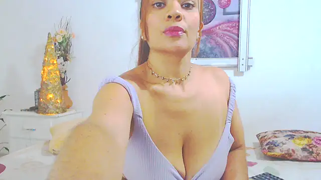 Snapshot of SoniaGresson chatting on December 16, 2025, 11:10 pm SoniaGresson online show from December 16, 2025, 11:10 pm