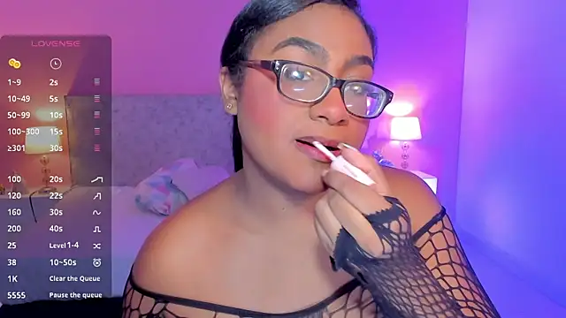 BlakmillerrGilson online show from November 18, 2025, 8:02 pm