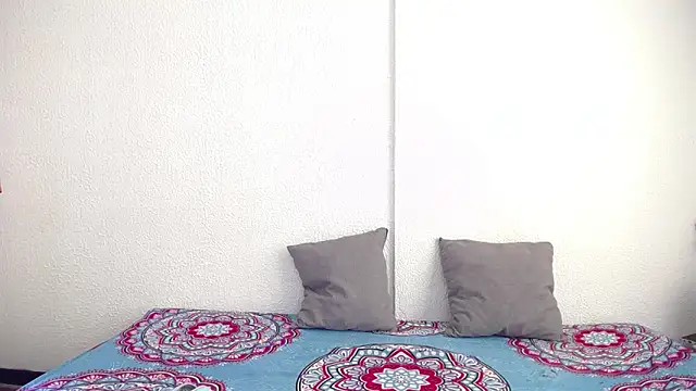  joanne and oliver  online show from September 20, 2025, 4:41 pm