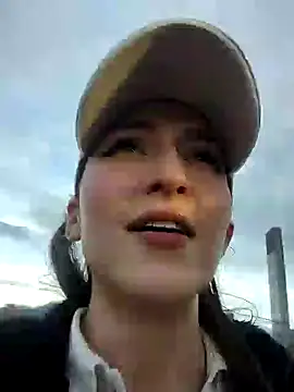 Snapshot of _Lalaa chatting on December 22, 2024, 10:25 pm Lalaa online show from December 22, 2024, 10:25 pm