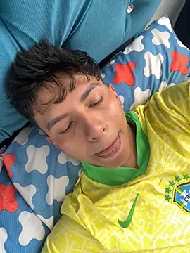 Leonarrrd 01 online show from March 5, 2025, 6:23 pm