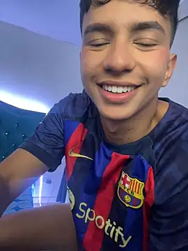 Leonarrrd 01 online show from March 22, 2025, 2:37 am