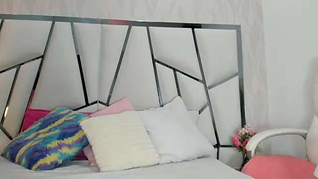 Snapshot of _aurora18_ chatting on January 14, 2026, 3:12 am aurora18 online show from January 14, 2026, 3:12 am