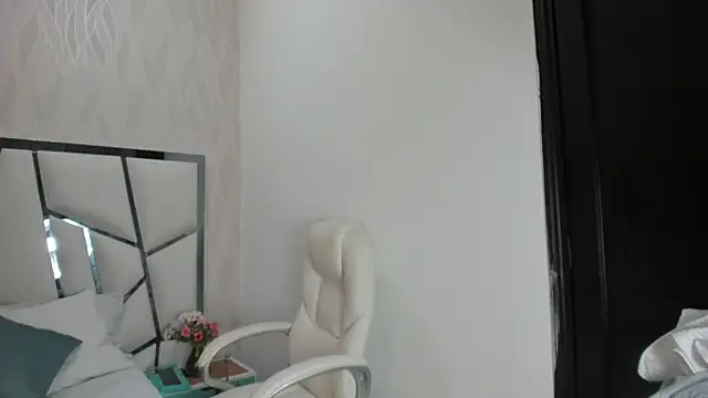 Snapshot of _aurora18_ chatting on February 5, 2026, 3:11 am aurora18 online show from February 5, 2026, 3:11 am