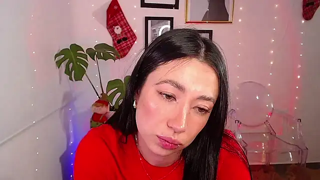 lilyy evanss online show from December 28, 2024, 2:43 am