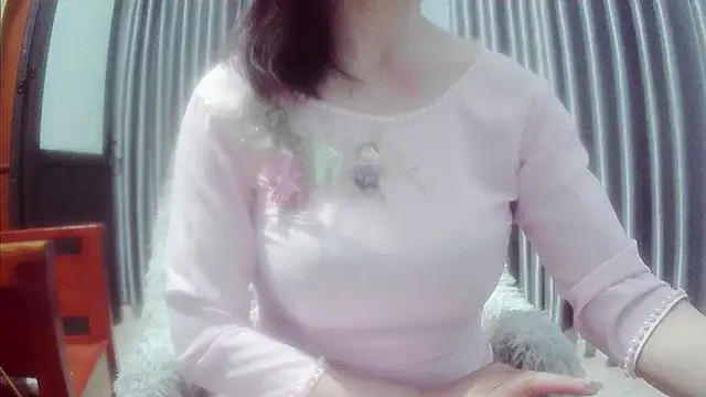 Snapshot of Yii-Ser chatting on February 16, 2026, 6:59 pm Yii-Ser online show from February 16, 2026, 6:59 pm