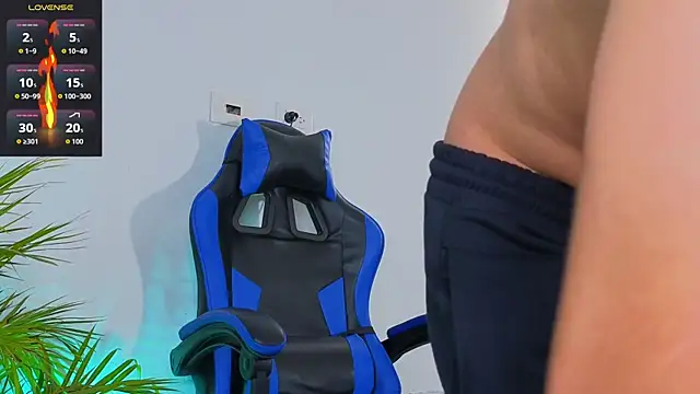 Snapshot of EdwardRoss_ chatting on November 9, 2025, 6:39 pm EdwardRoss online show from November 9, 2025, 6:39 pm