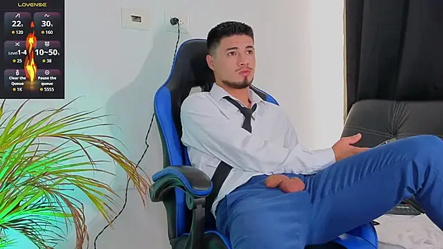 Snapshot of EdwardRoss_ chatting on December 13, 2025, 8:04 pm EdwardRoss online show from December 13, 2025, 8:04 pm