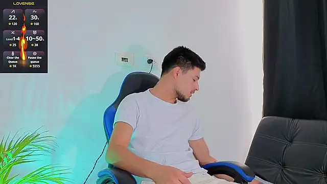 Snapshot of EdwardRoss_ chatting on January 6, 2026, 7:06 pm EdwardRoss online show from January 6, 2026, 7:06 pm