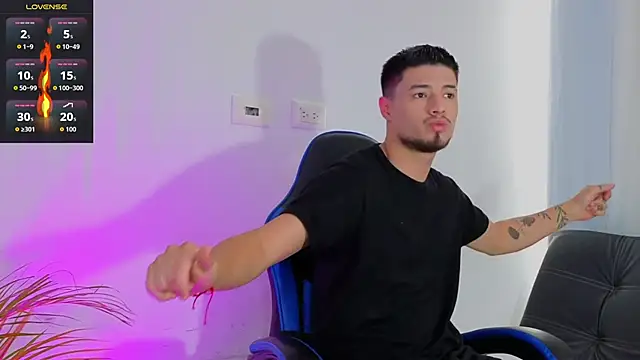 Snapshot of EdwardRoss_ chatting on January 14, 2026, 7:52 pm EdwardRoss online show from January 14, 2026, 7:52 pm