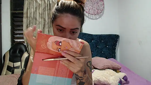 Kate lorens9 online show from November 17, 2025, 11:43 pm