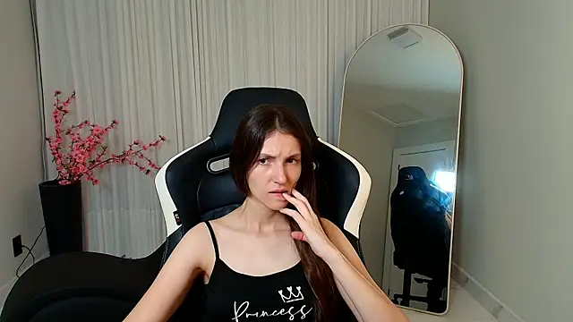 upssnowy online show from October 27, 2025, 7:07 pm