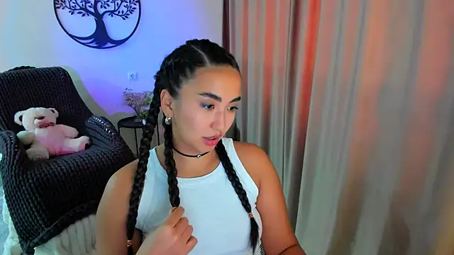 Snapshot of worldofkim chatting on November 9, 2025, 8:34 am worldofkim online show from November 9, 2025, 8:34 am