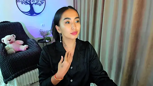 Snapshot of worldofkim chatting on November 11, 2025, 10:59 am worldofkim online show from November 11, 2025, 10:59 am