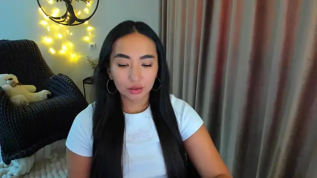 Snapshot of worldofkim chatting on January 14, 2026, 8:42 am worldofkim online show from January 14, 2026, 8:42 am