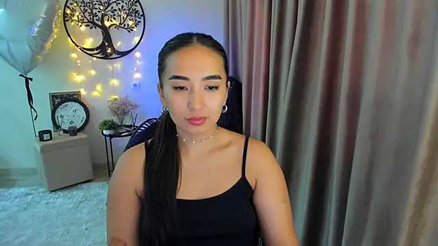 worldofkim online show from May 19, 2026, 3:07 pm
