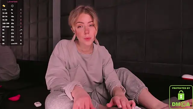 Snapshot of NateHalll chatting on March 5, 2025, 4:45 am NateHalll online show from March 5, 2025, 4:45 am