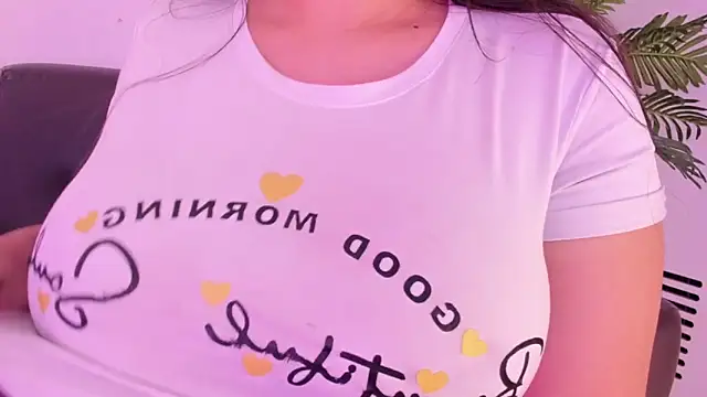 Miia Thompsonn online show from January 11, 2025, 3:02 am