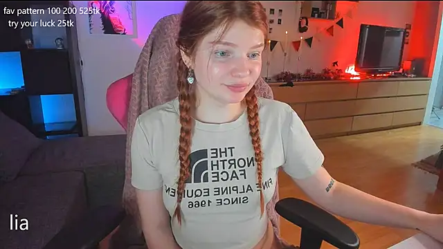 Snapshot of lil_lia chatting on January 9, 2025, 10:09 pm lil lia online show from January 9, 2025, 10:09 pm