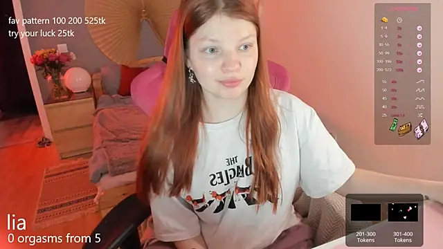 Snapshot of lil_lia chatting on March 10, 2025, 12:15 pm lil lia online show from March 10, 2025, 12:15 pm