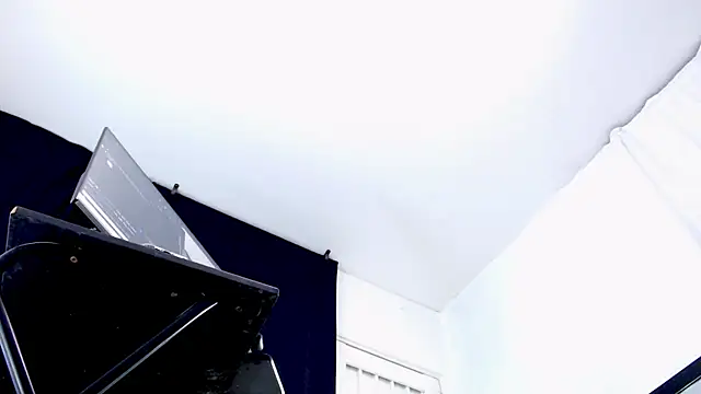 Antonywebb94 online show from May 12, 2026, 2:52 am