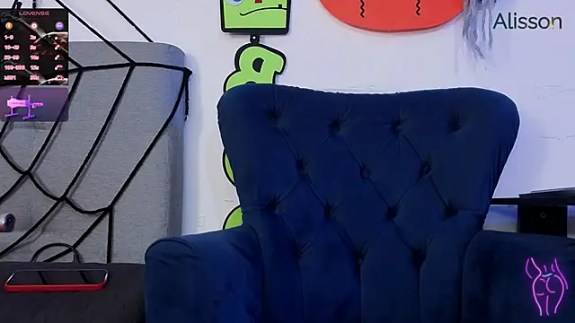 alissonandamy online show from October 18, 2025, 7:14 pm