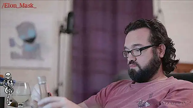 Snapshot of Seraph_De_La_Luna chatting on January 1, 2025, 4:07 am Seraph De La Luna online show from January 1, 2025, 4:07 am