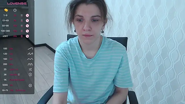 LisaHeart online show from January 27, 2025, 9:00 pm