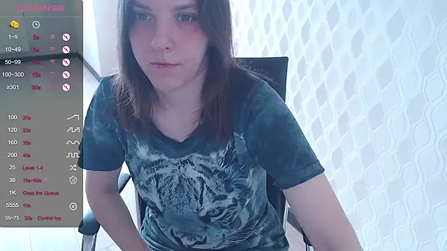 Snapshot of LisaHeart chatting on March 31, 2026, 1:55 pm LisaHeart online show from March 31, 2026, 1:55 pm