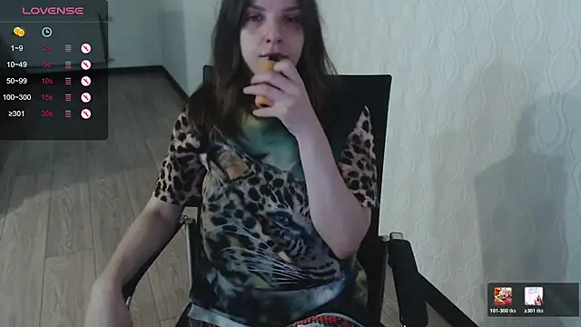 Snapshot of LisaHeart chatting on April 15, 2026, 6:26 pm LisaHeart online show from April 15, 2026, 6:26 pm