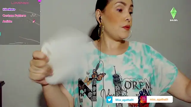 Miss Agatha online show from November 8, 2025, 1:39 am