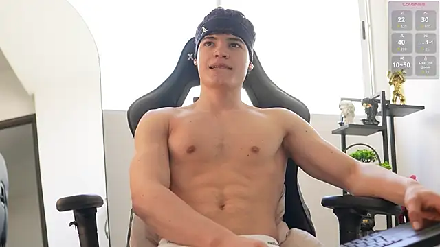 Max cortes1 online show from October 21, 2025, 4:51 pm