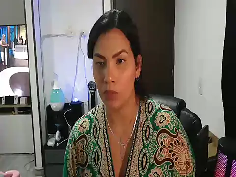 CarolinaRincon online show from March 14, 2025, 9:43 pm