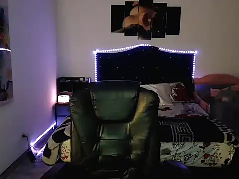 CarolinaRincon online show from October 3, 2025, 11:02 pm