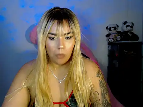 CarolinaRincon online show from November 20, 2025, 12:00 am