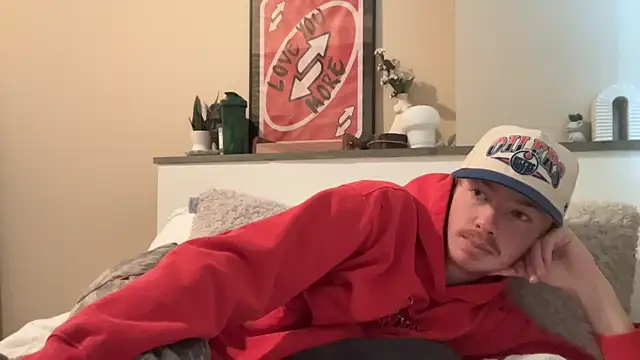 younghungginger online show from December 21, 2024, 9:15 pm