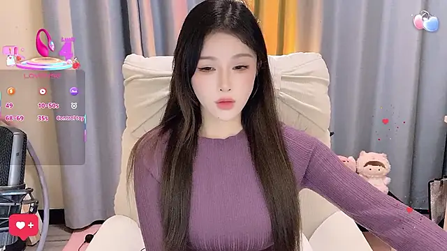 Snapshot of 7-Love chatting on February 13, 2026, 1:07 pm 7-Love online show from February 13, 2026, 1:07 pm