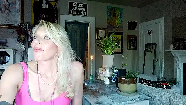 Glamazonx online show from May 19, 2026, 1:44 am