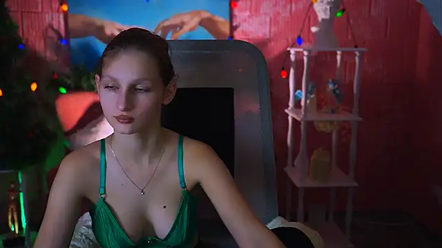 EllaHorton online show from January 4, 2025, 10:27 am