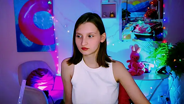 EllaHorton online show from April 23, 2026, 1:46 pm